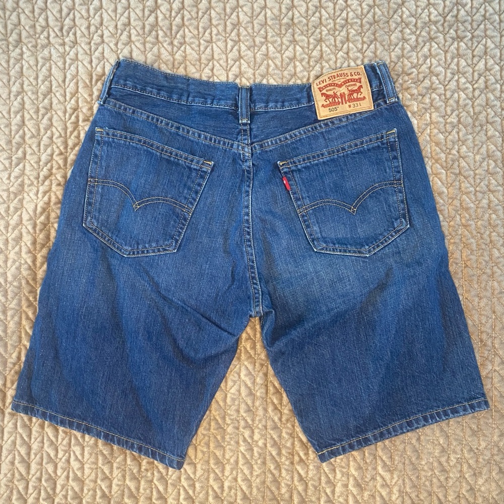 Men’s Levi 505s Sz 33